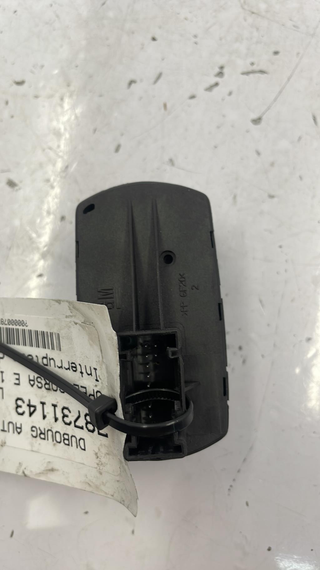 Interrupteur de leve vitre OPEL CORSA E Essence - 1