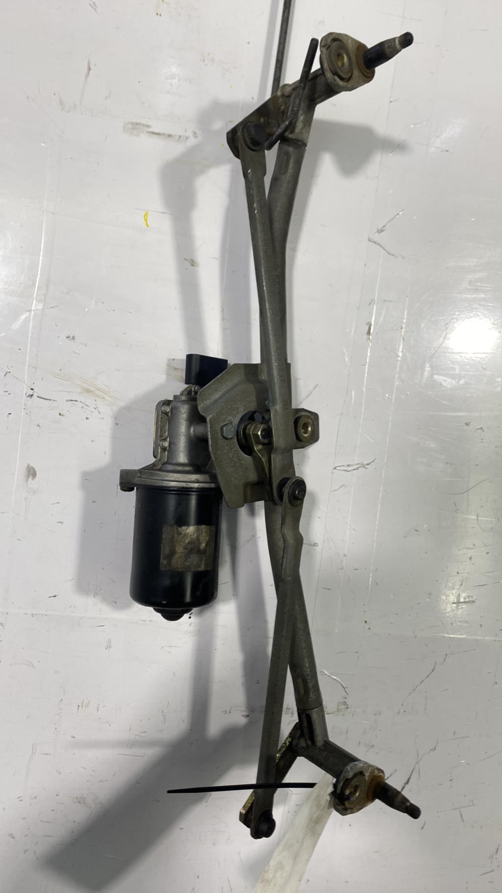 Motore tergicristallo anteriore VOLKSWAGEN GOLF 4 BREAK Diésel - 1