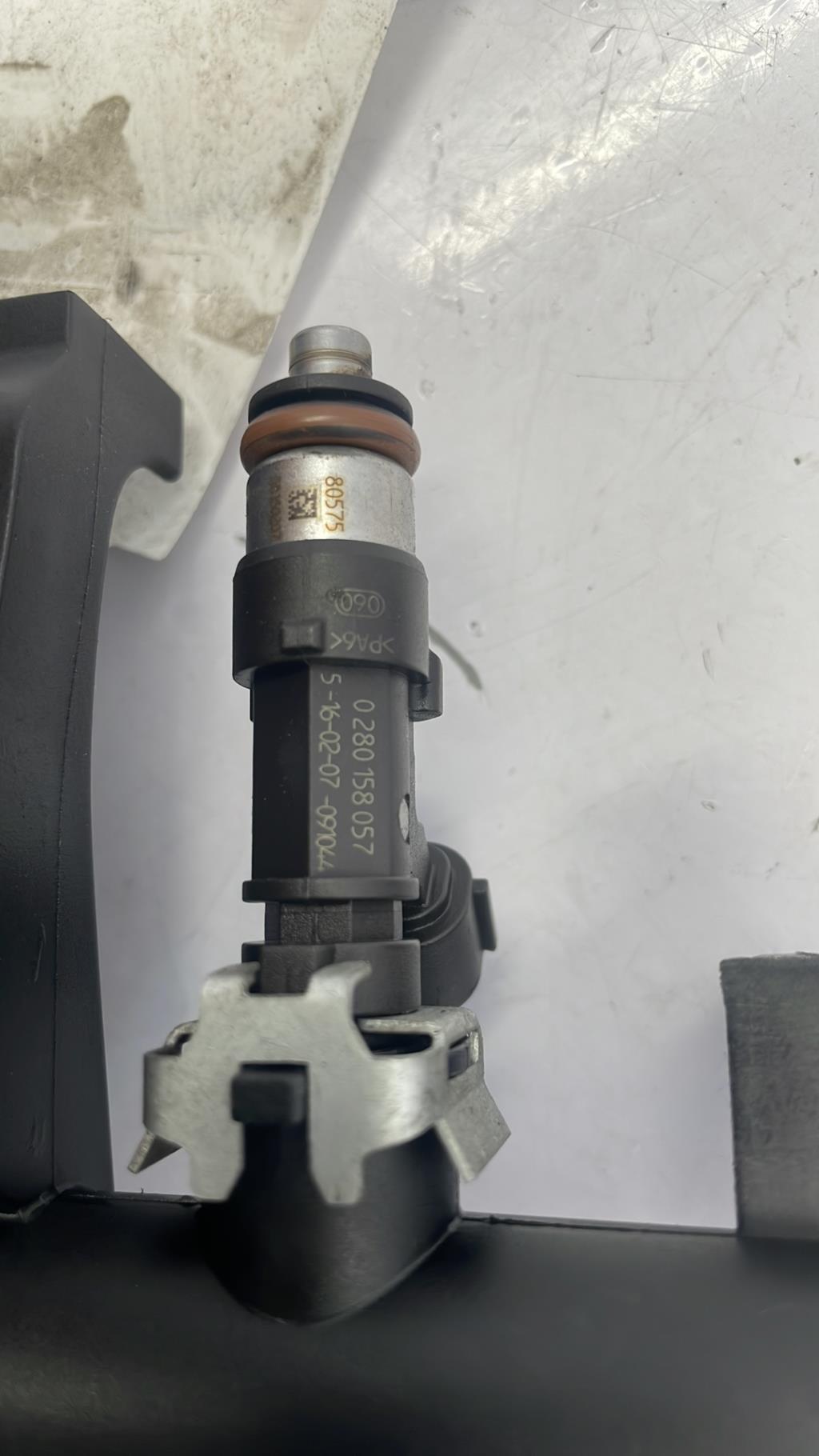 Rampe injection PEUGEOT 307 PHASE 2 Essence - 1