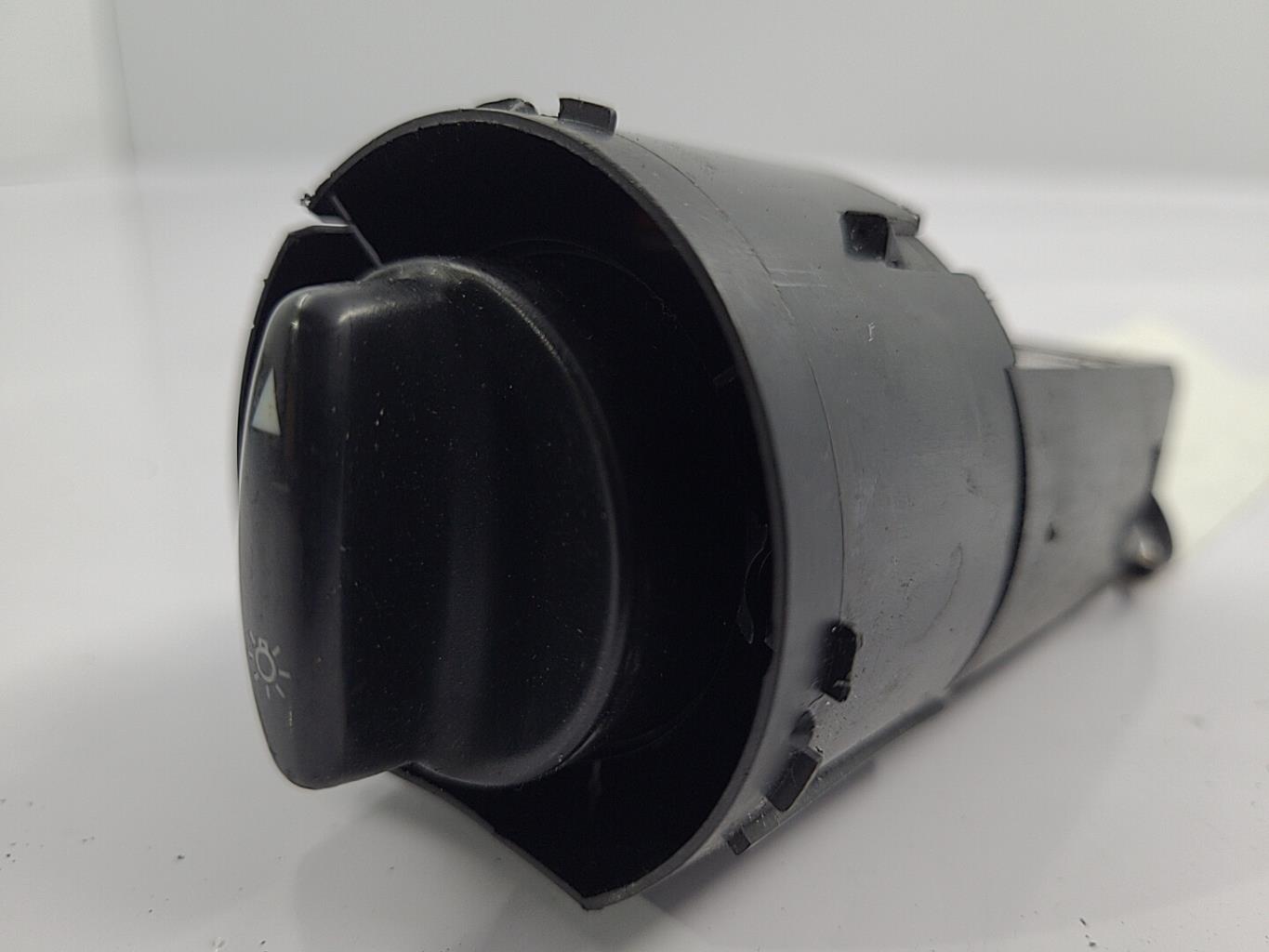 Commande de phare AUDI A6 2 AVANT PHASE 1 BREAK Diesel - 1