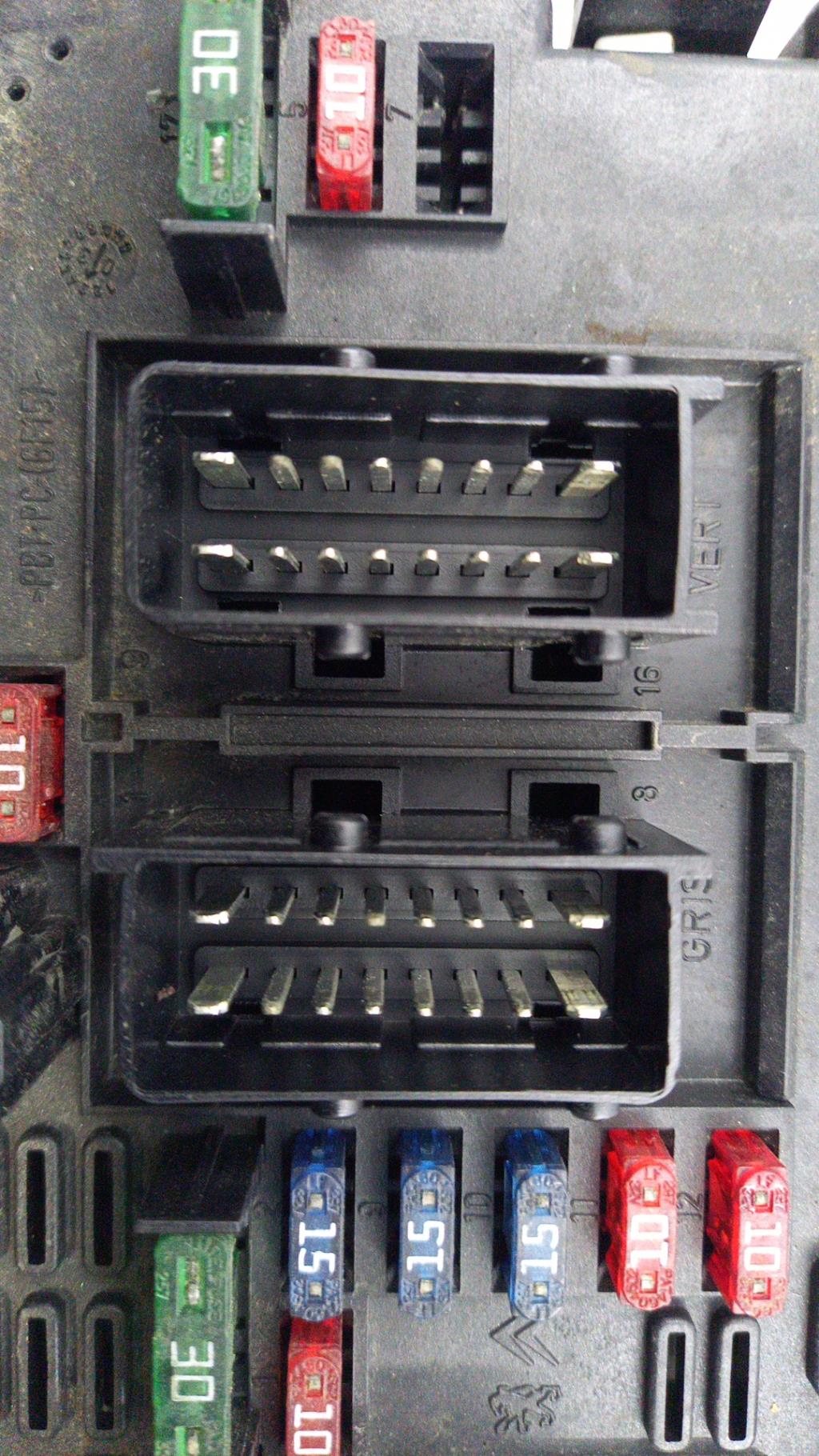 Scatola motore ausiliaria (BSM) PEUGEOT 307 PHASE 1 BREAK Gasolina - 1