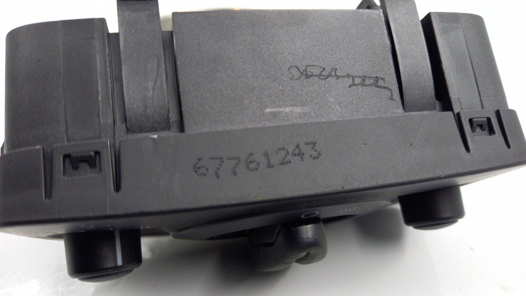 Commande de phare FORD FIESTA 6 PHASE 1 Essence - 1