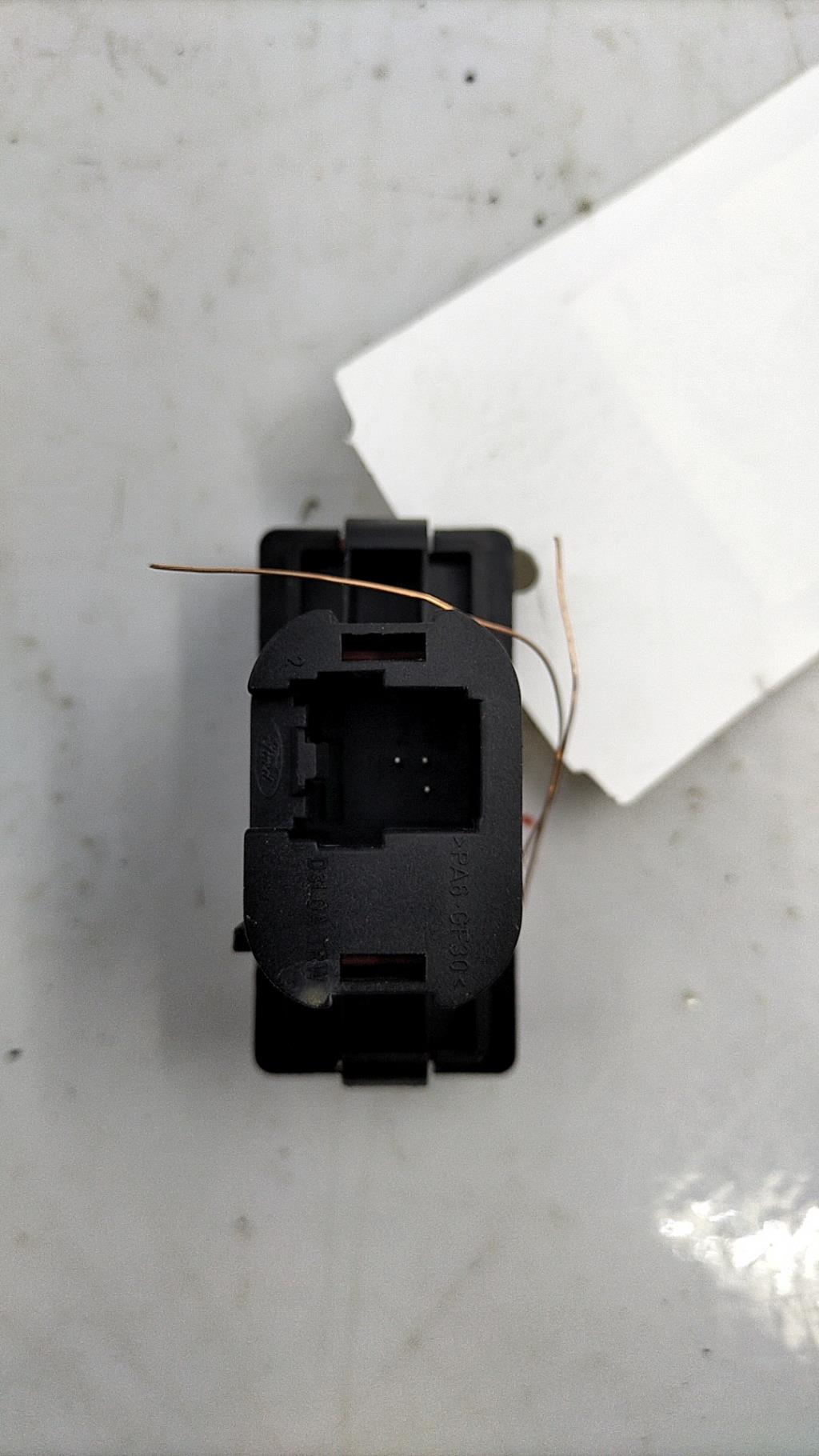Bouton de warning FORD C-MAX 1 PHASE 1 Diesel - 1