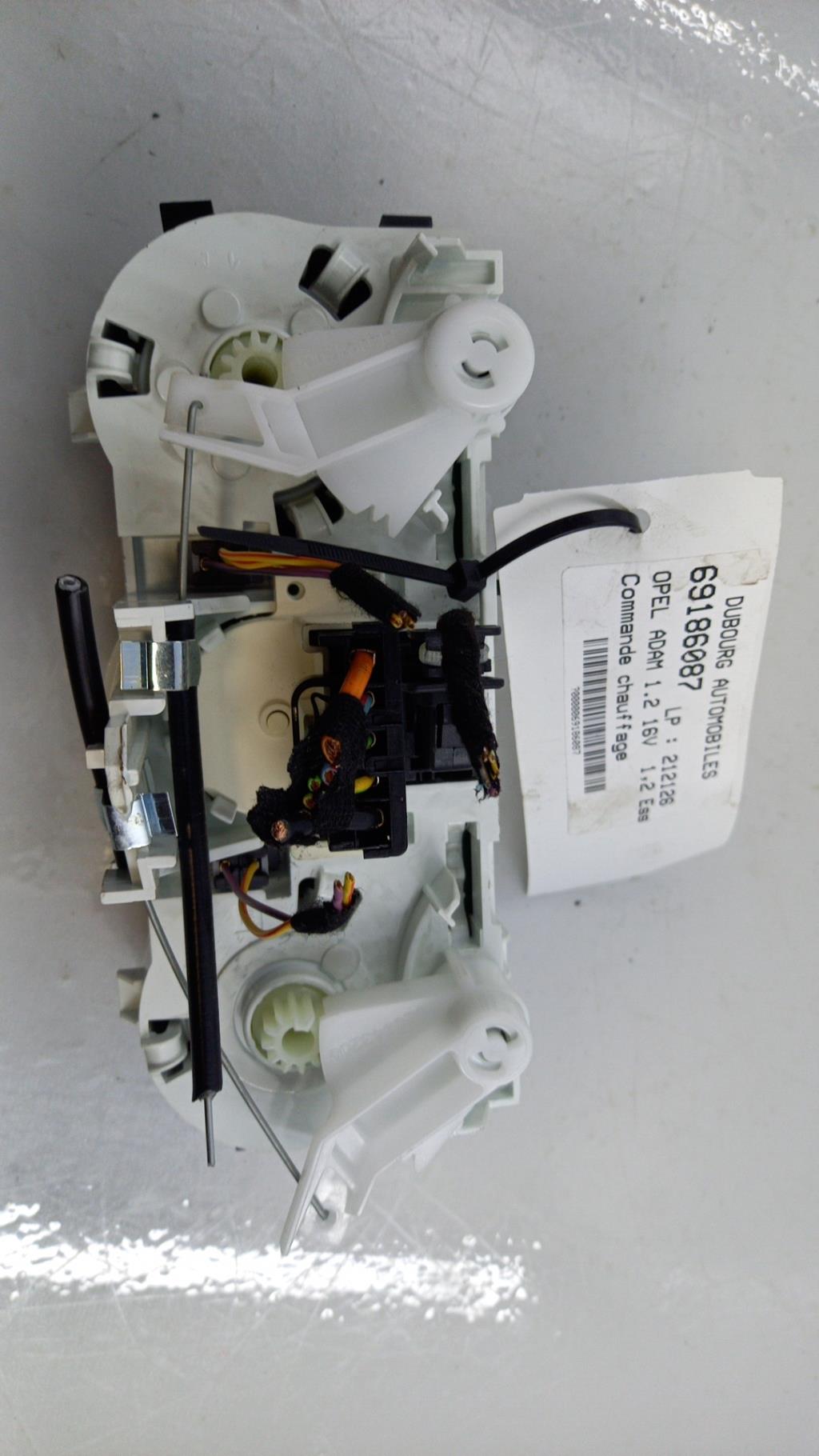Commande chauffage OPEL ADAM Essence - 1