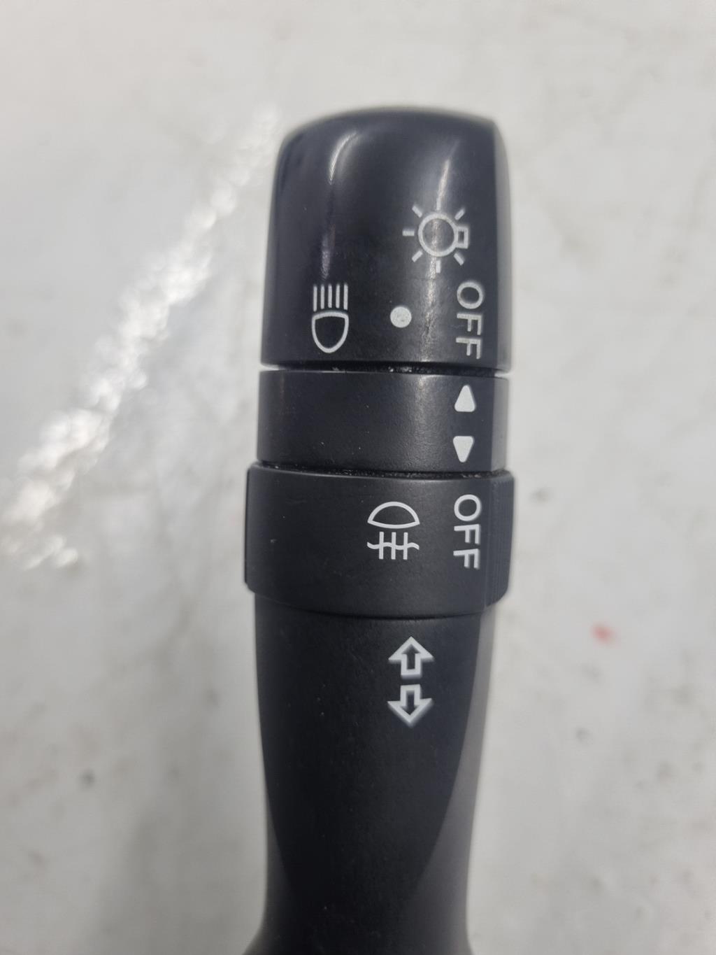 Commodo phare TOYOTA PRIUS 2 Essence/Hybride - 1