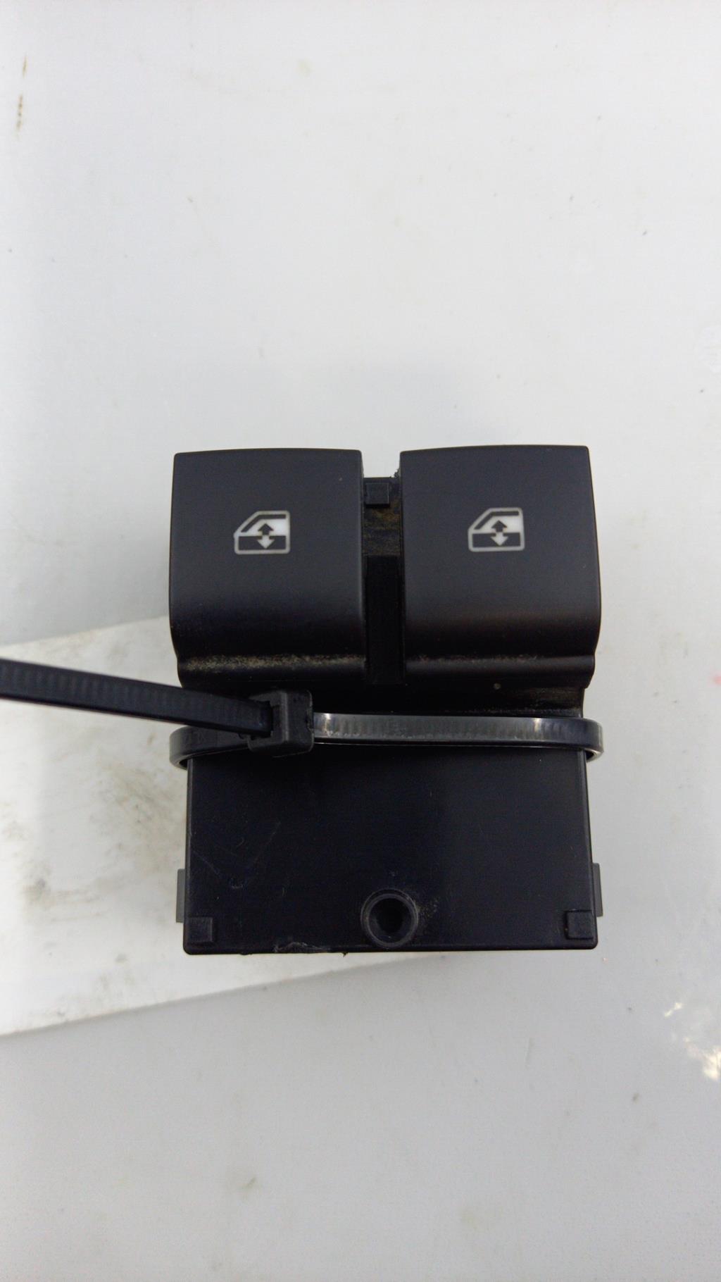 Interrupteur de leve vitre OPEL ADAM Essence - 1
