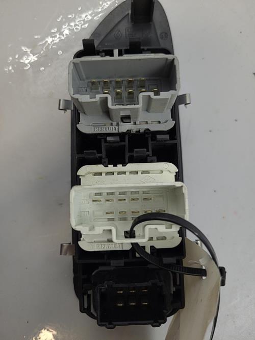 Image Interrupteur de leve vitre - RENAULT VEL SATIS