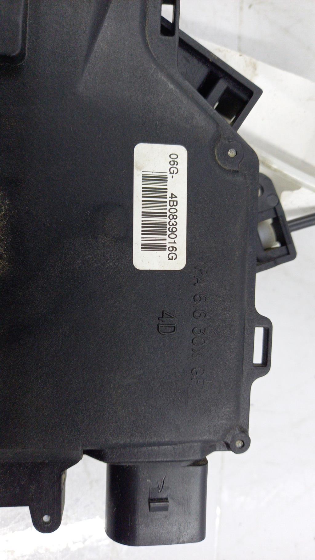 Serrure arriere droit AUDI A6 2 ALLROAD PHASE 2 BREAK Essence - 1