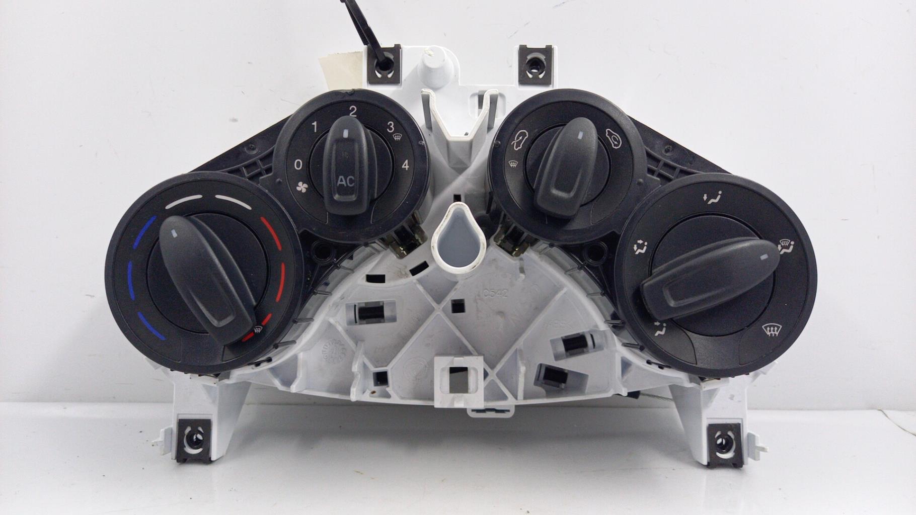 Commande chauffage FORD KA 2 PHASE 2 Essence - 1