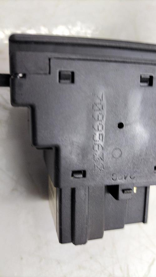 Image Commodo phare - PEUGEOT 106