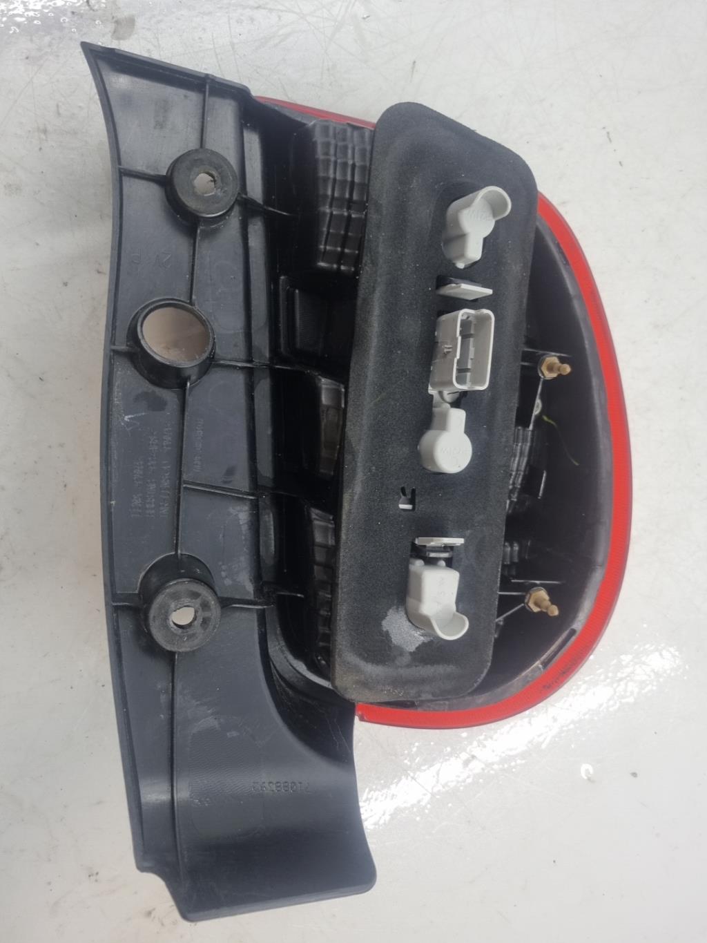 Fanale posteriore principale destro (luci) NISSAN MICRA 4 PHASE 1 Gasolina - 1
