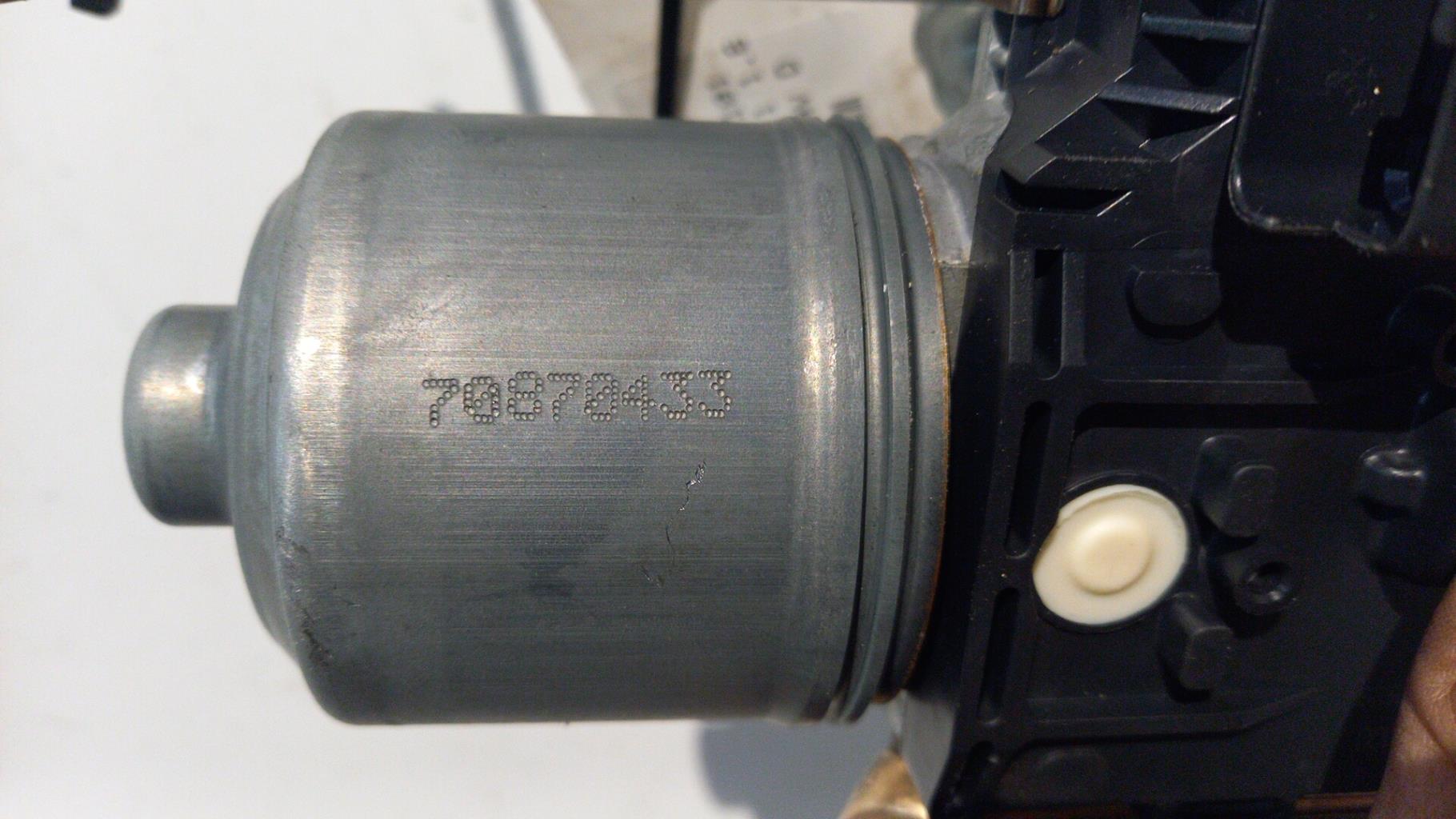 Motore tergicristallo anteriore destro PEUGEOT 3008 1 PHASE 1 Diésel - 1
