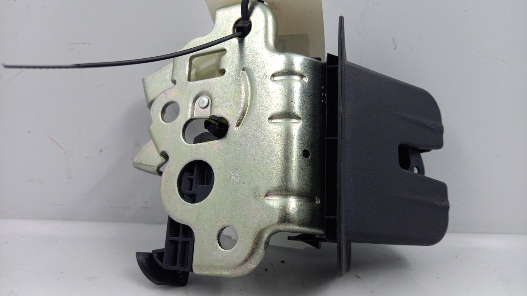 Serrure de hayon AUDI A1 1 PHASE 1 Diesel - 1