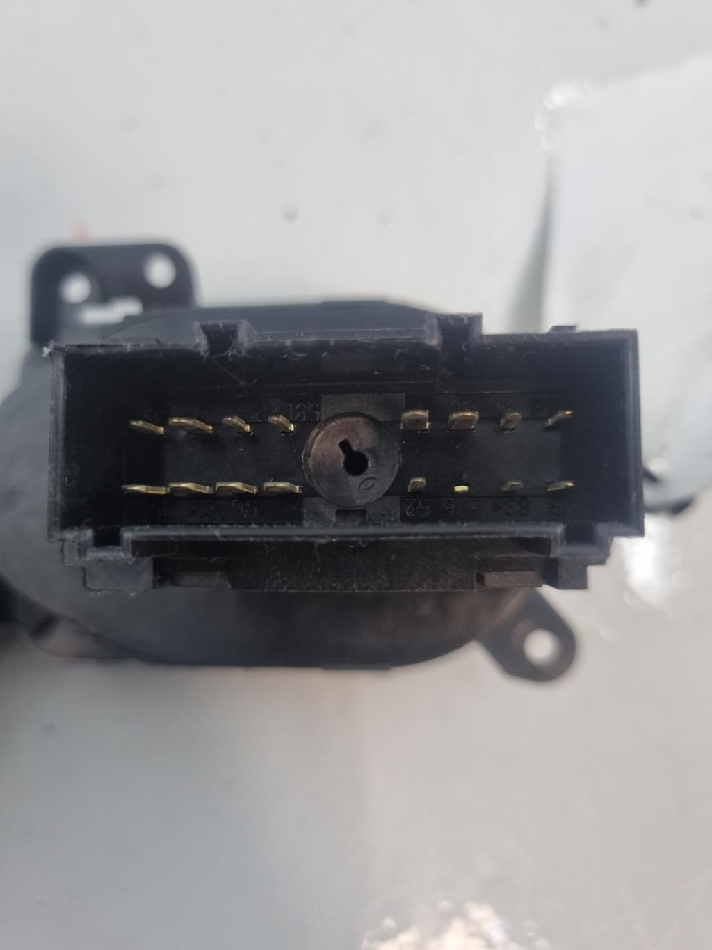 Commande de phare FORD FIESTA 5 PHASE 1 Essence - 1