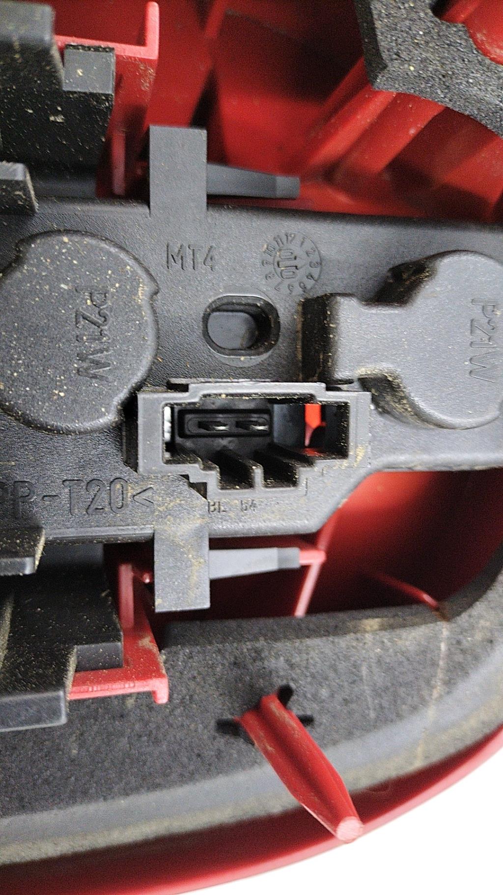 Fanale posteriore principale destro (luci) VOLKSWAGEN POLO 3 PHASE 2 Gasolina - 1