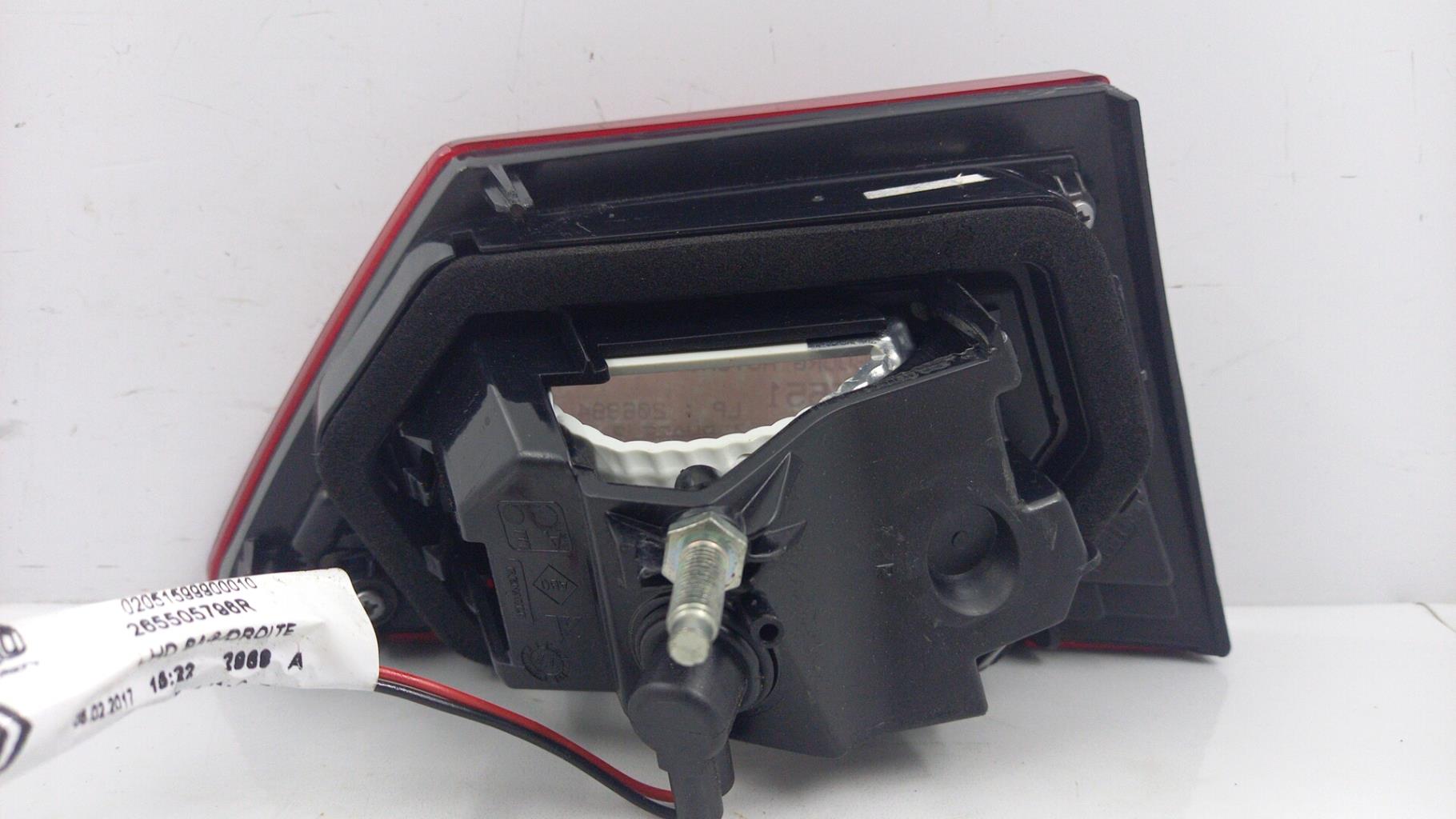 Feu arriere secondaire droit (feux) RENAULT CLIO 4 PHASE 2 Diesel - 1