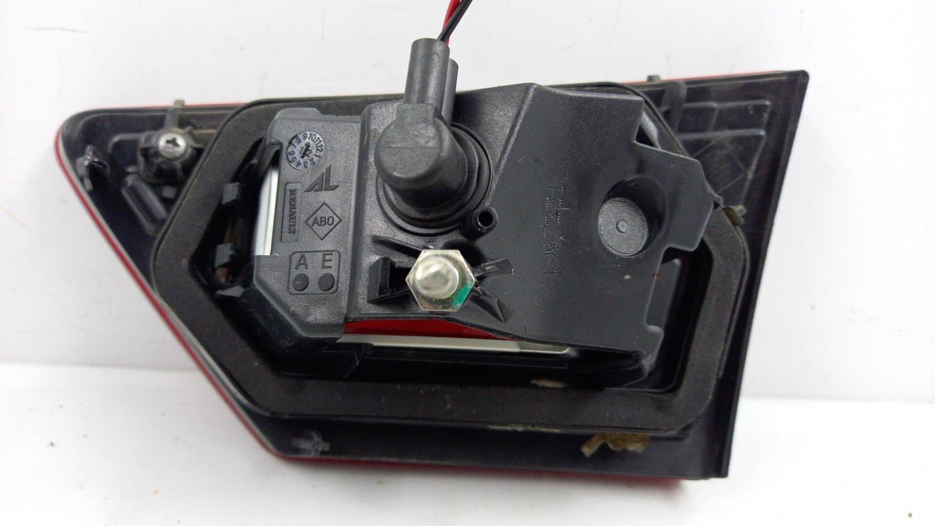 Feu arriere secondaire gauche (feux) RENAULT CLIO 4 PHASE 1 Diesel - 1