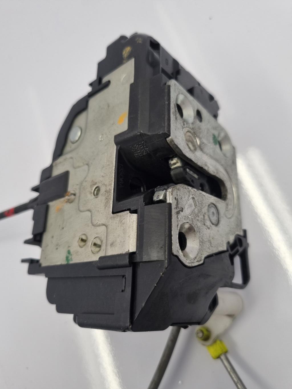 Serrure avant gauche NISSAN NOTE 1 PHASE 2 Diesel - 1