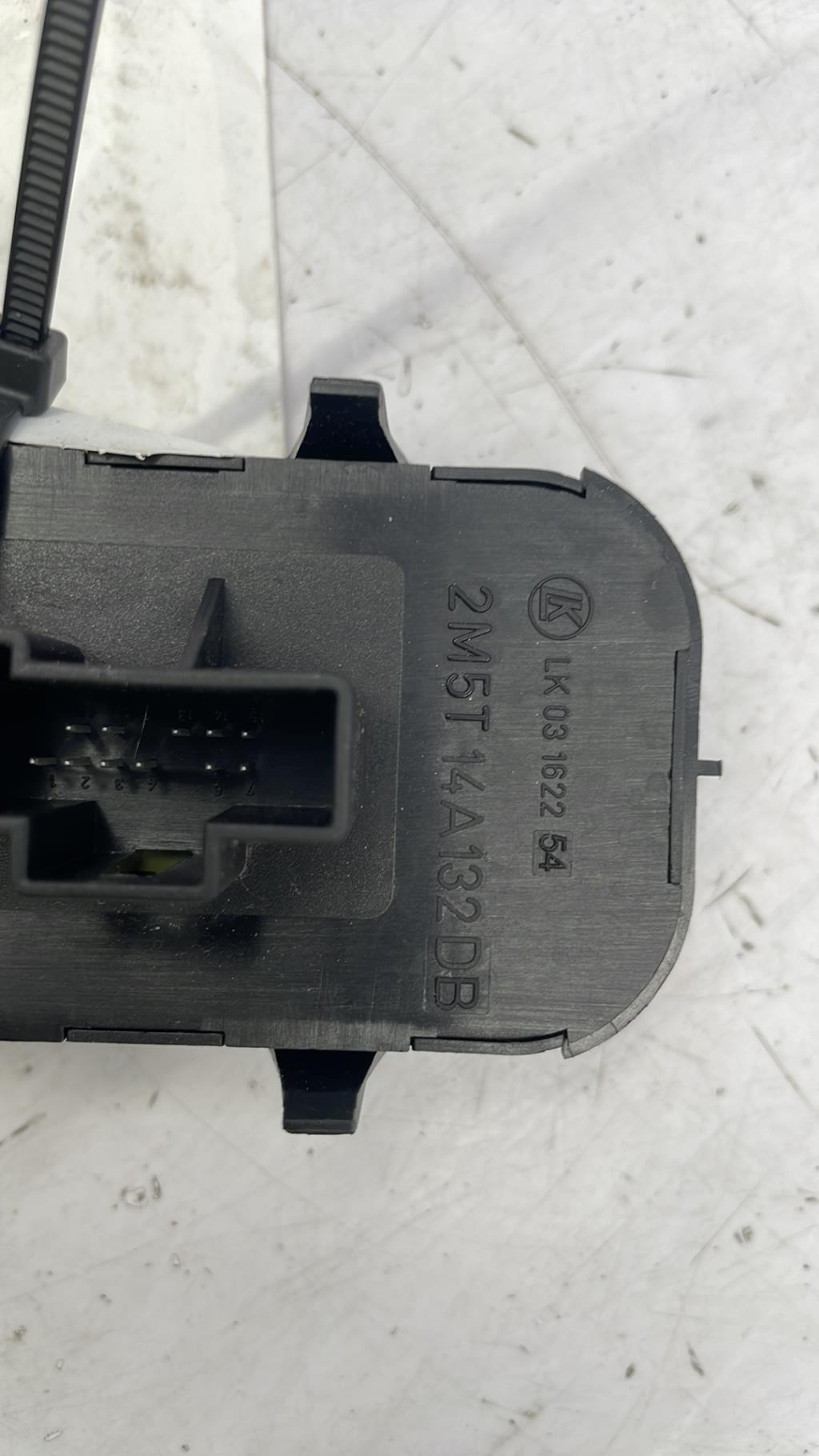 Interrupteur de leve vitre FORD FOCUS 1 Diesel - 1