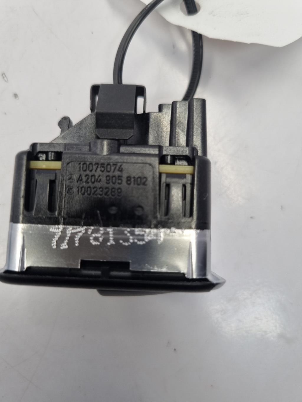 Interruttore lavacristalli posteriore destro MERCEDES CLASSE A 176 PHASE 2 Diésel - 1