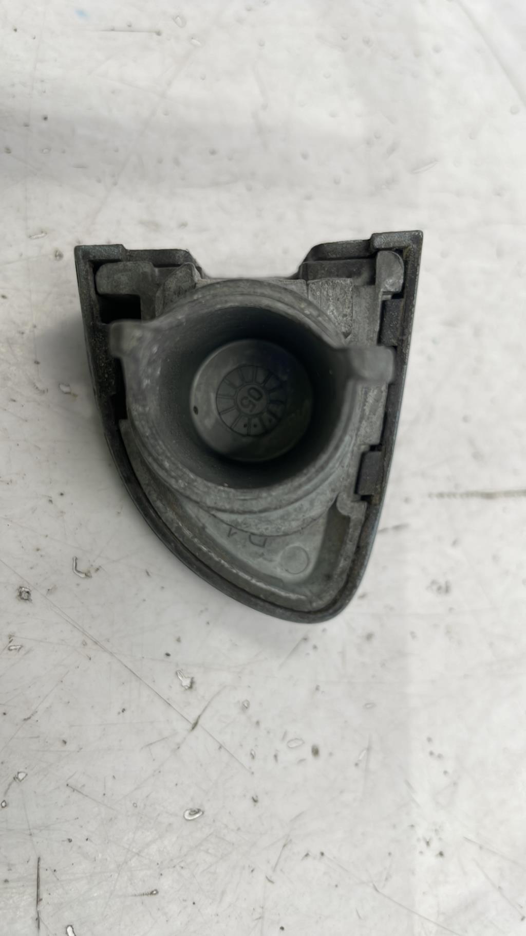 Maniglia portiera posteriore destra VOLKSWAGEN PASSAT 5 Diésel - 1