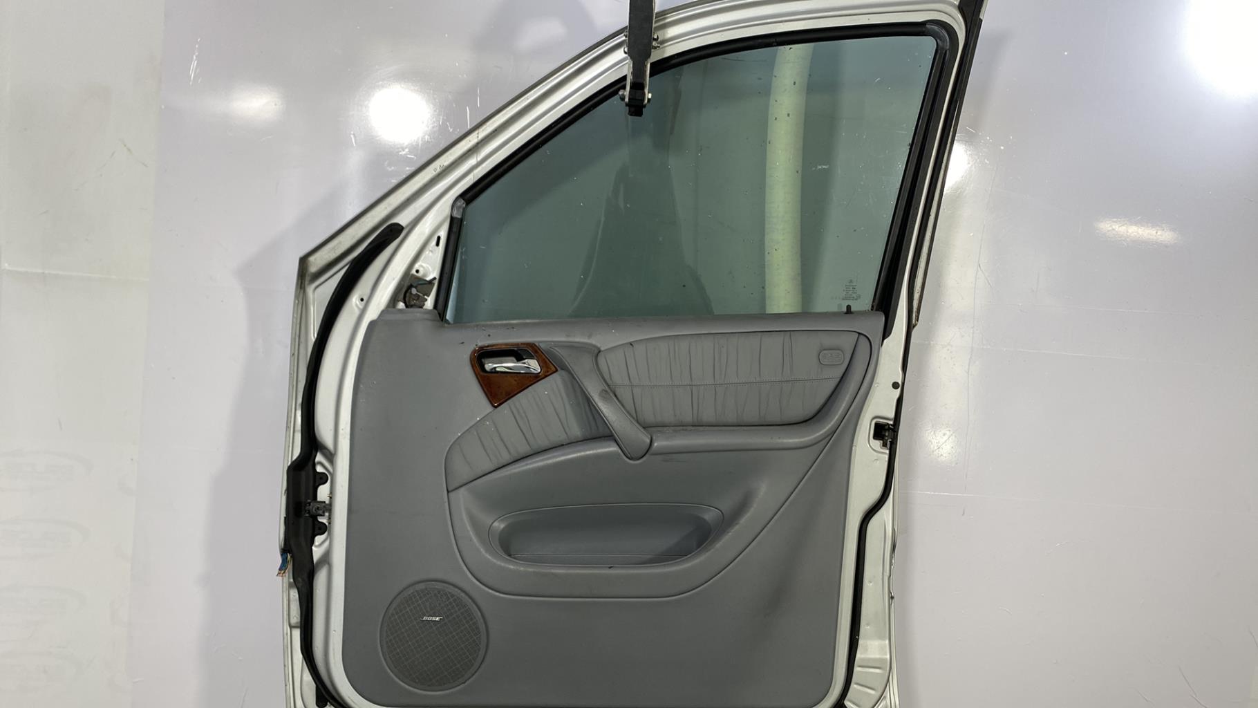 Portiera anteriore destra MERCEDES CLASSE M 163 PHASE 2 Diésel - 1