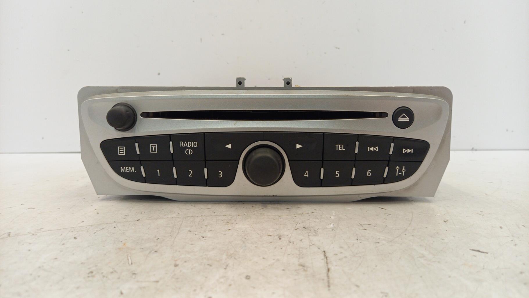 Autoradio originale RENAULT MEGANE 3 PHASE 1 COUPE Diésel - 1