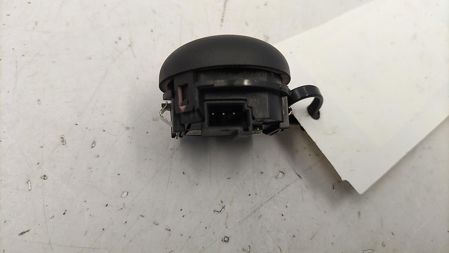 Bouton de warning MINI MINI 2 R61 PACEMAN COUPE Diesel - 1