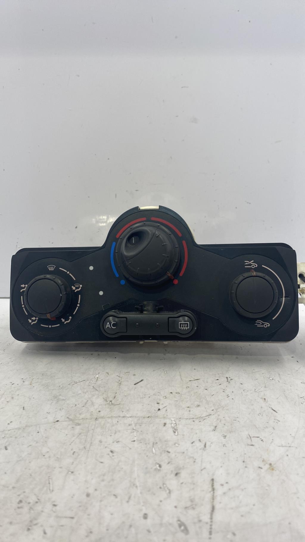 Commande chauffage RENAULT MODUS PHASE 1 Diesel - 1