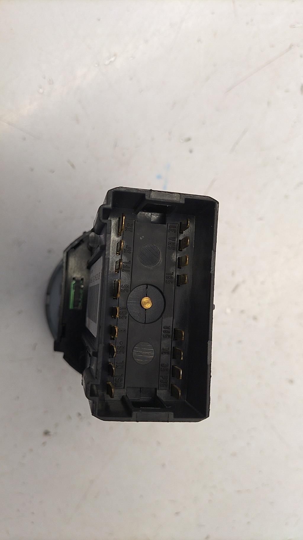 Commande de phare AUDI A4 2 AVANT PHASE 2 BREAK Diesel - 1
