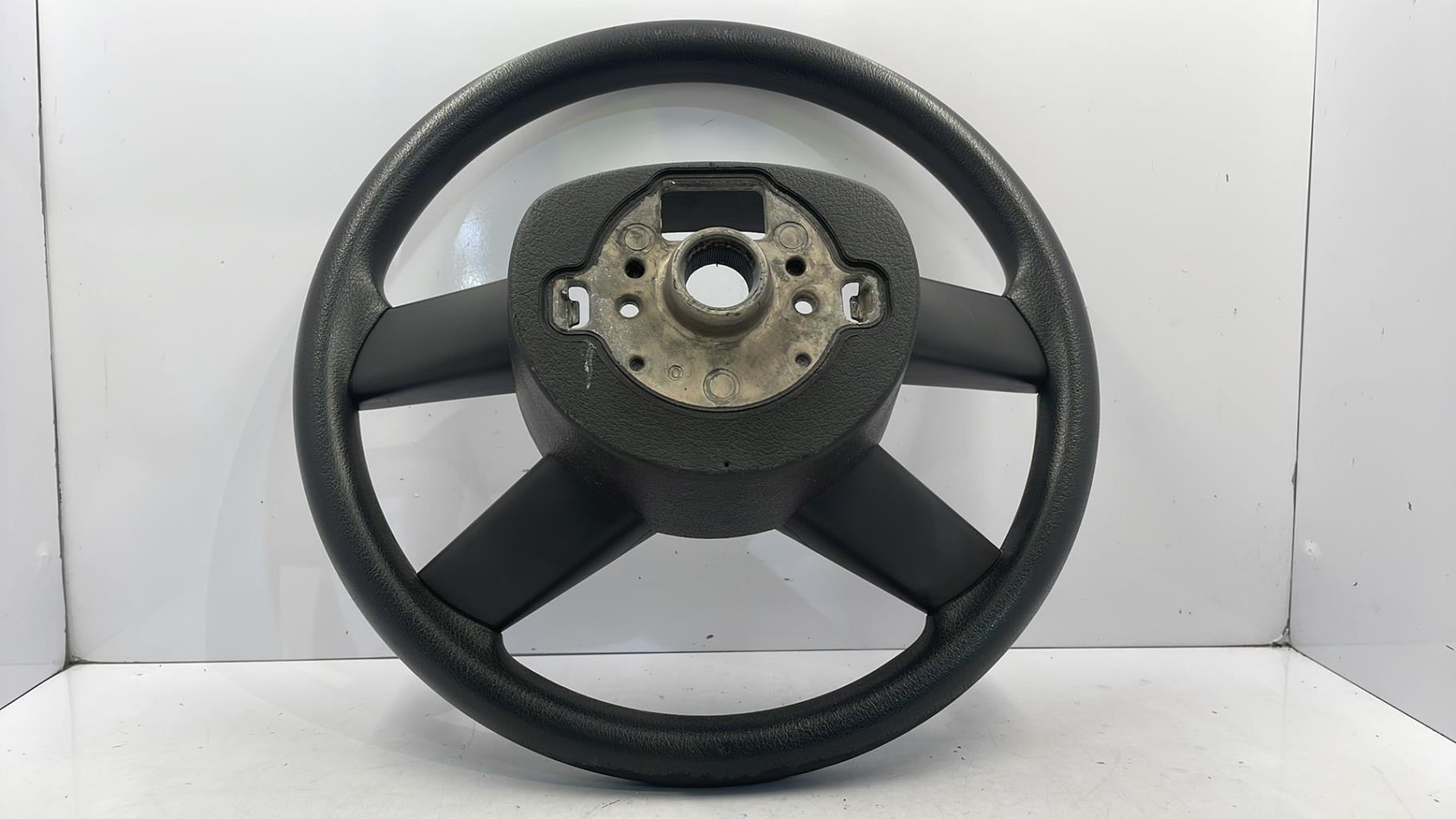 Volant VOLKSWAGEN GOLF 5 Diesel - 1