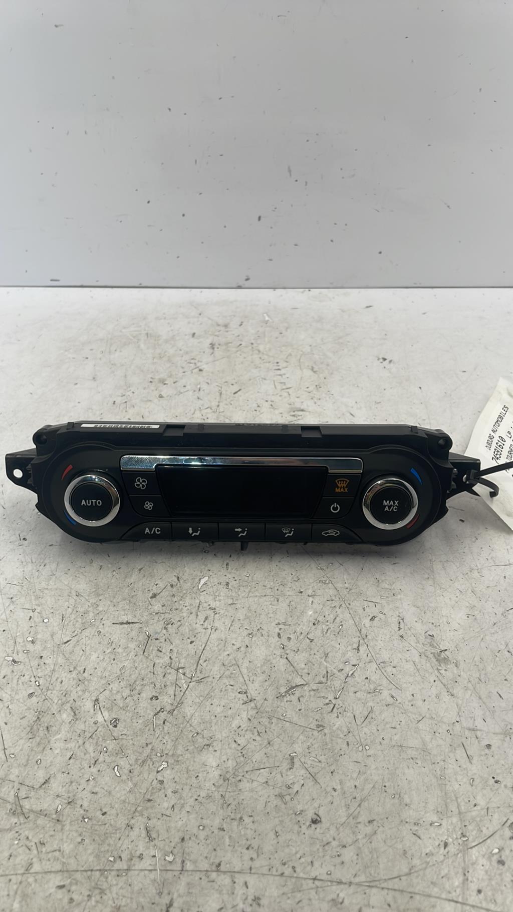 Commande chauffage FORD TOURNEO CONNECT 2 PHASE 1 Diesel - 1