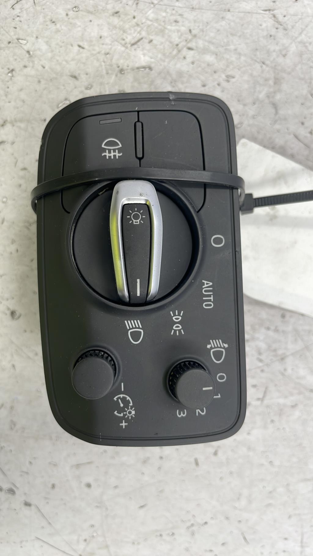 Interruttore fari AUDI A3 3 PHASE 1 Gasolina - 1