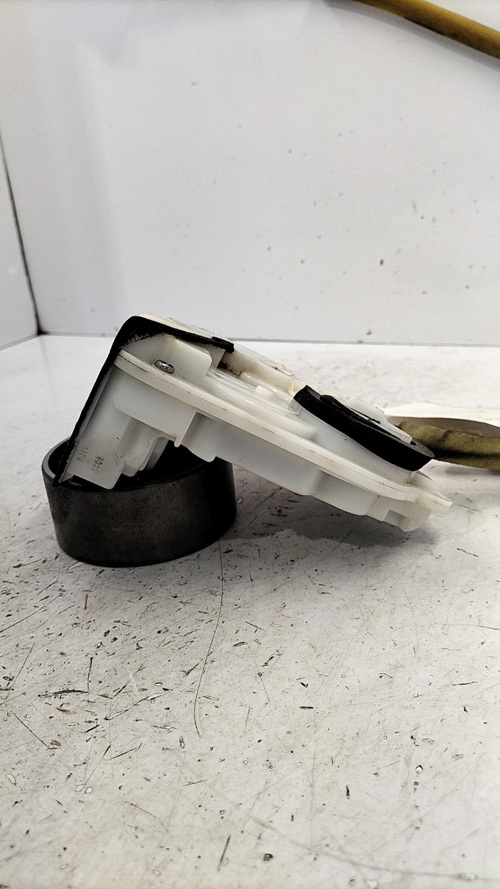 Serrure avant droit MAZDA 2 2 PHASE 1 Diesel - 1