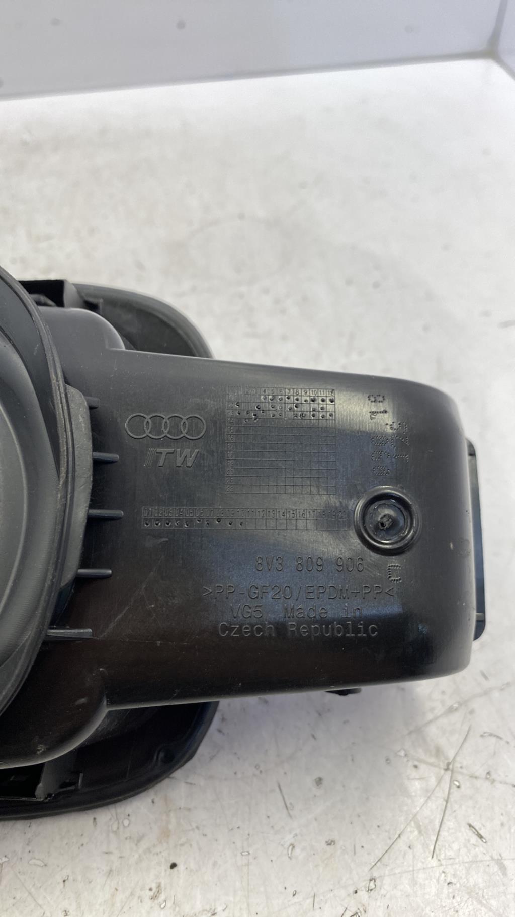 Trappe d'essence AUDI A3 3 PHASE 1 Essence - 1