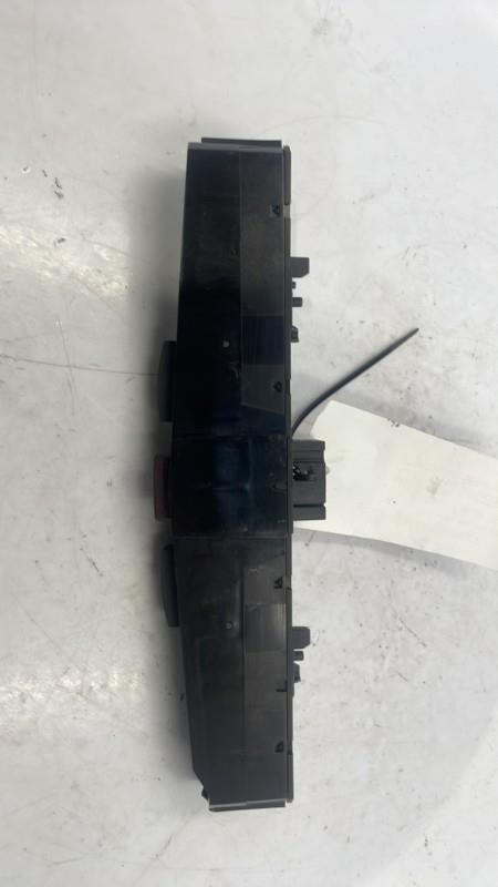 Bouton de warning OPEL ASTRA H PHASE 1 Essence - 1