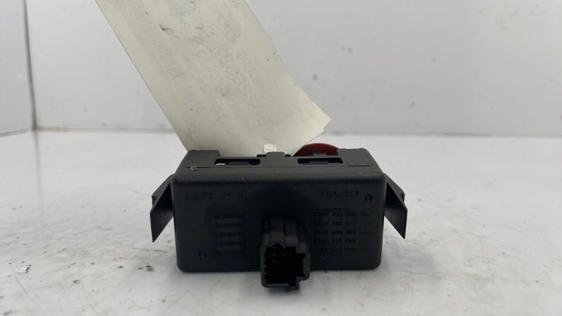 Bouton de warning RENAULT CLIO 3 PHASE 2  - 1
