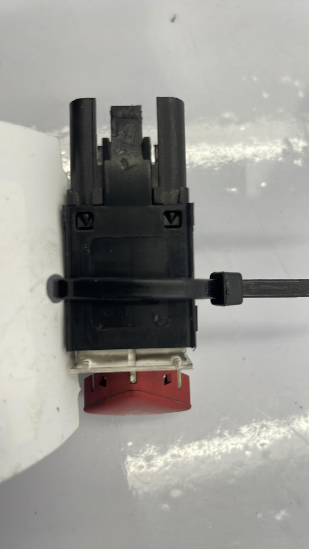 Bouton de warning VOLKSWAGEN PASSAT 5 BREAK Diesel - 1