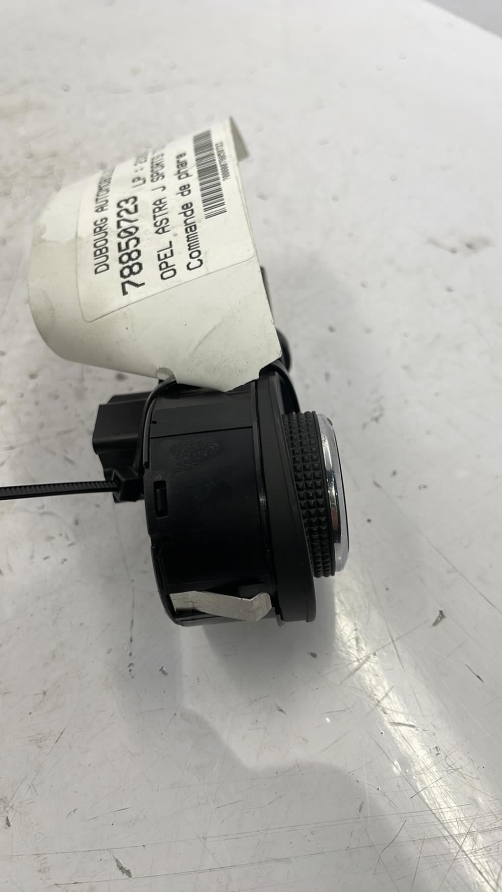 Commande de phare OPEL ASTRA J SPORTS TOURER PHASE 1 BREAK Diesel - 1