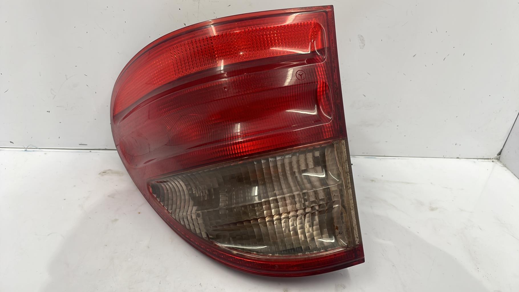 Fanale posteriore principale destro (luci) MERCEDES CLASSE E 210 PHASE 2 BREAK Diésel - 1