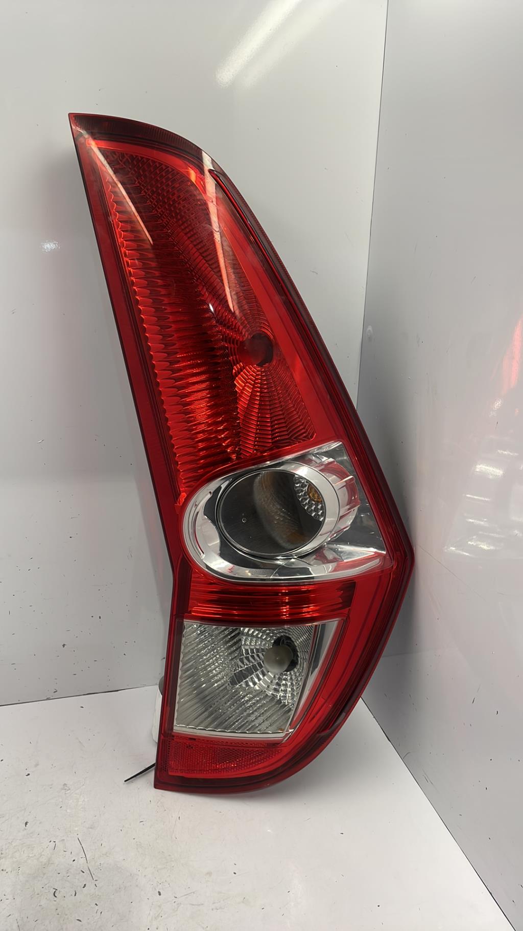 Fanale posteriore principale destro (luci) SUZUKI SPLASH Gasolina - 1