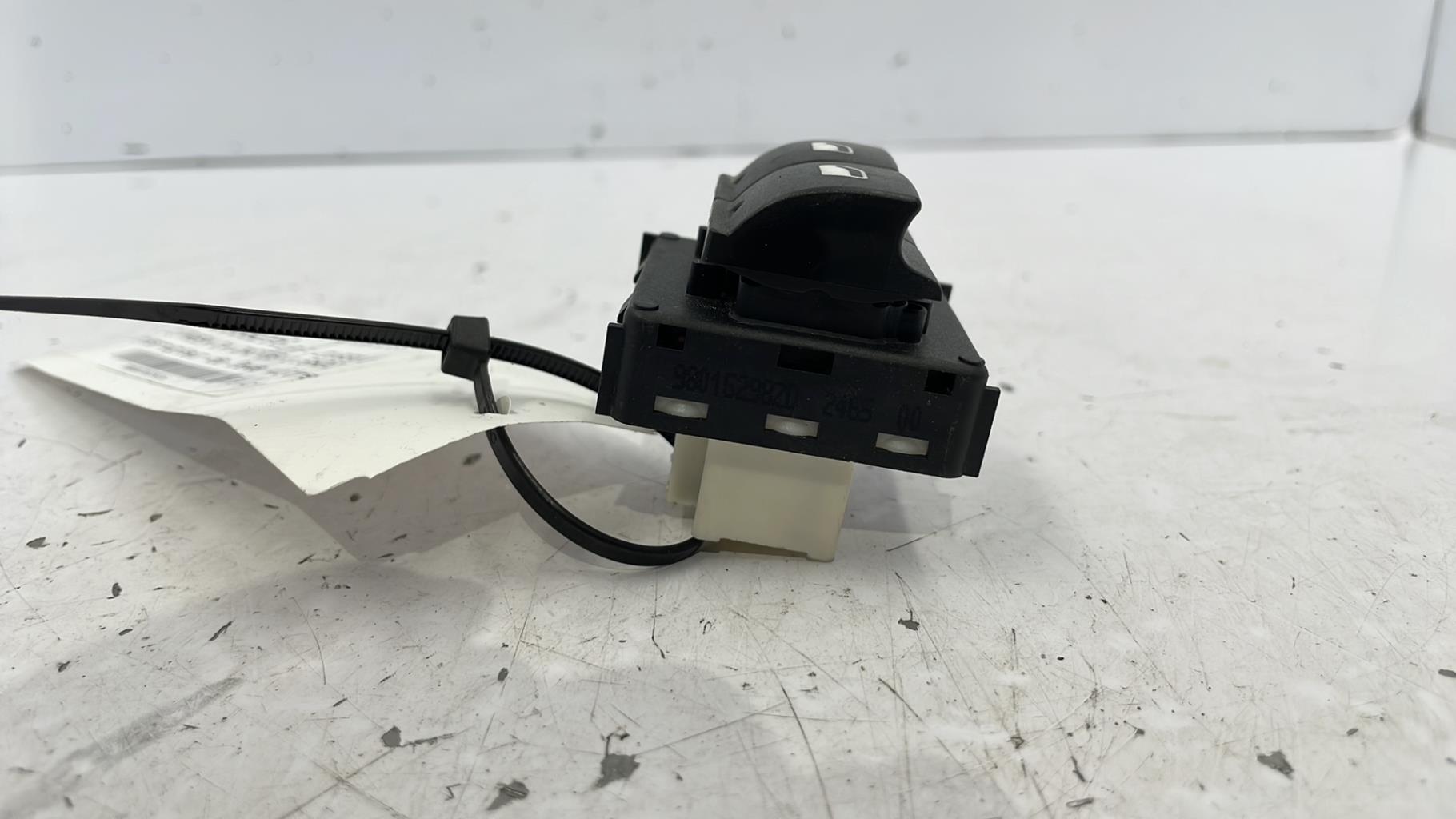 Interruttore alzacristalli CITROEN C4 CACTUS Diésel - 1
