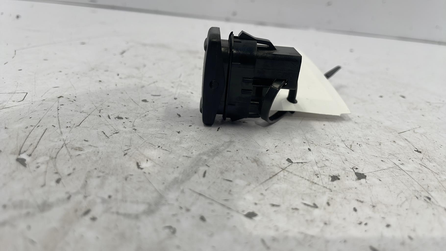 Interruttore lavacristalli posteriore sinistro FORD MONDEO 3 PHASE 2 Diésel - 1