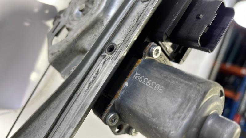 Alzacristalli elettrico posteriore destro PEUGEOT 308 1 PHASE 1 Diésel - 1