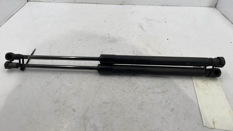 Verin de coffre BMW SERIE 1 E87 PHASE 1 Essence - 1