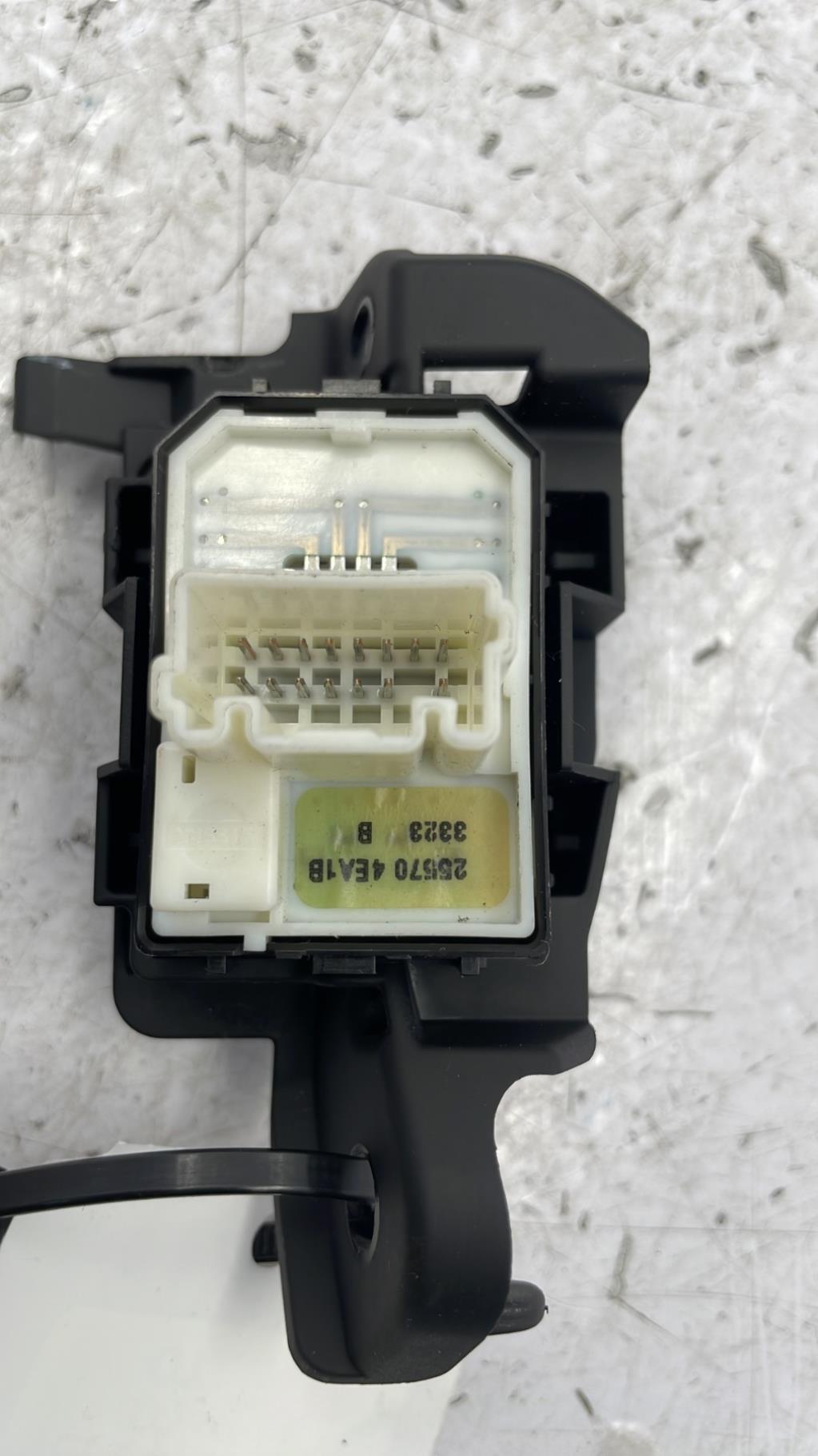 Commande retroviseurs NISSAN QASHQAI 2 PHASE 2 Diesel - 1