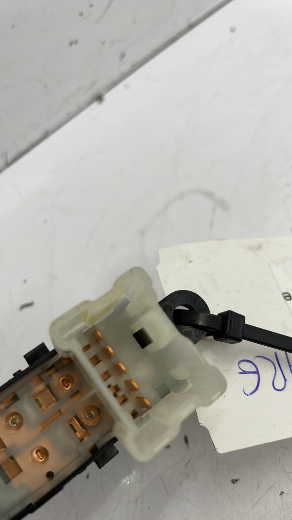 Interruttore lavacristalli posteriore sinistro NISSAN QASHQAI 2 PHASE 2 Diésel - 1