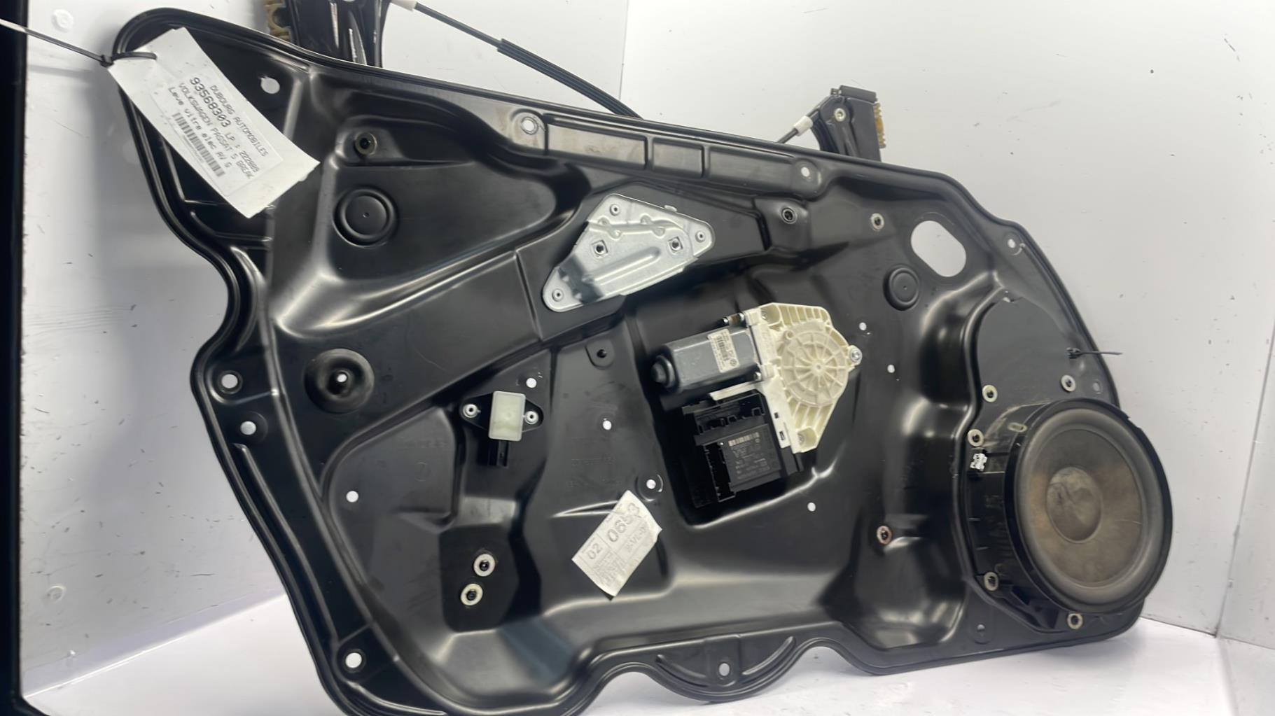 Alzacristalli elettrico anteriore sinistro VOLKSWAGEN PASSAT 5 BREAK Diésel - 1