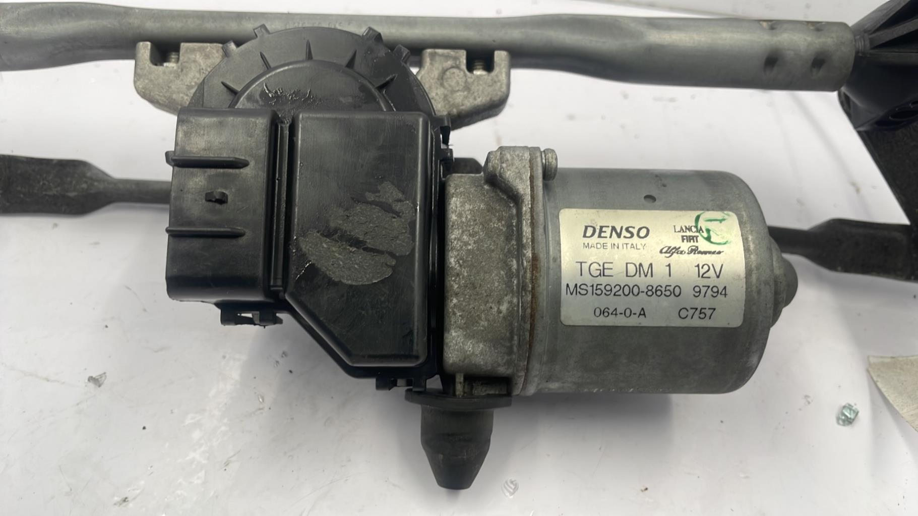 Motore tergicristallo anteriore FORD KA 2 PHASE 2 Gasolina - 1