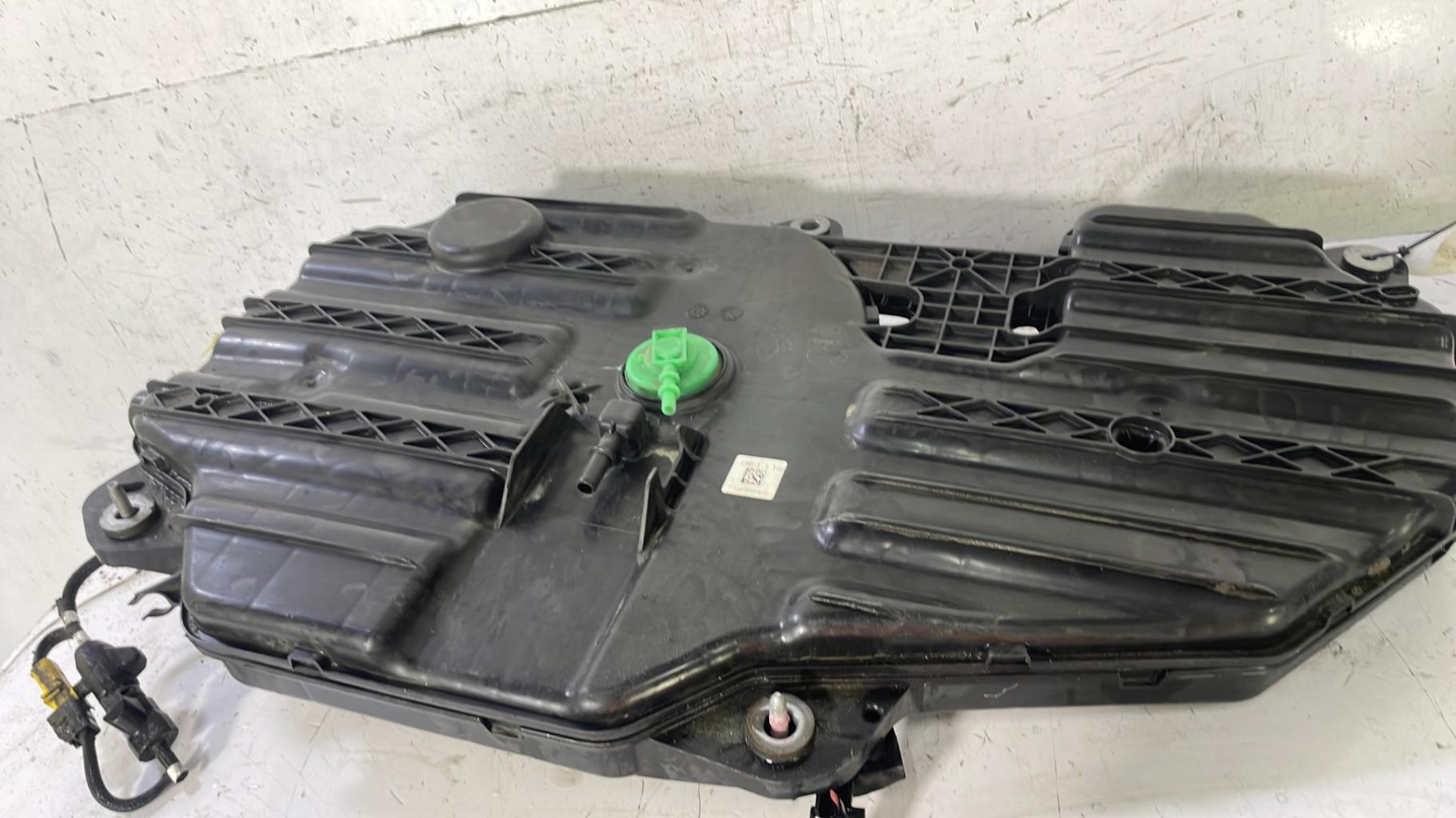 Reservoir AdBlue RENAULT SCENIC 4 Diesel - 1